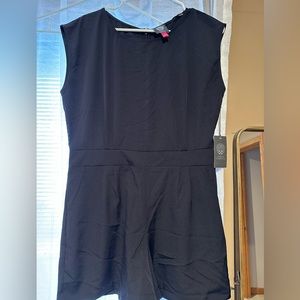 Vince Camuto shorts jumper